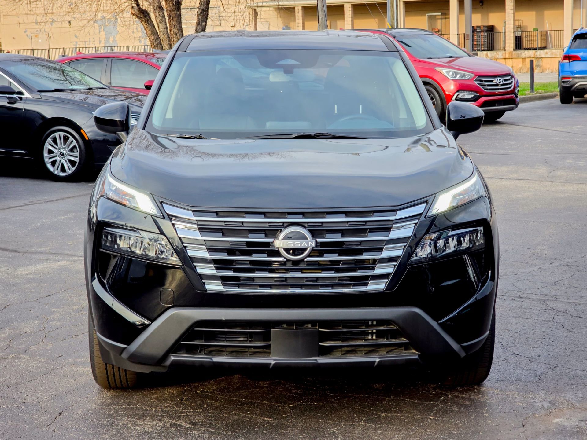 Used 2025 Nissan Rogue SV image 5