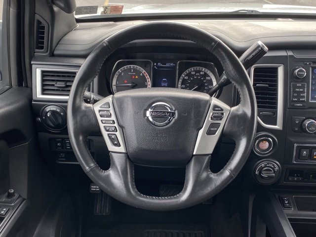 Used 2018 Nissan Titan SV w/ SV Convenience Package image 30