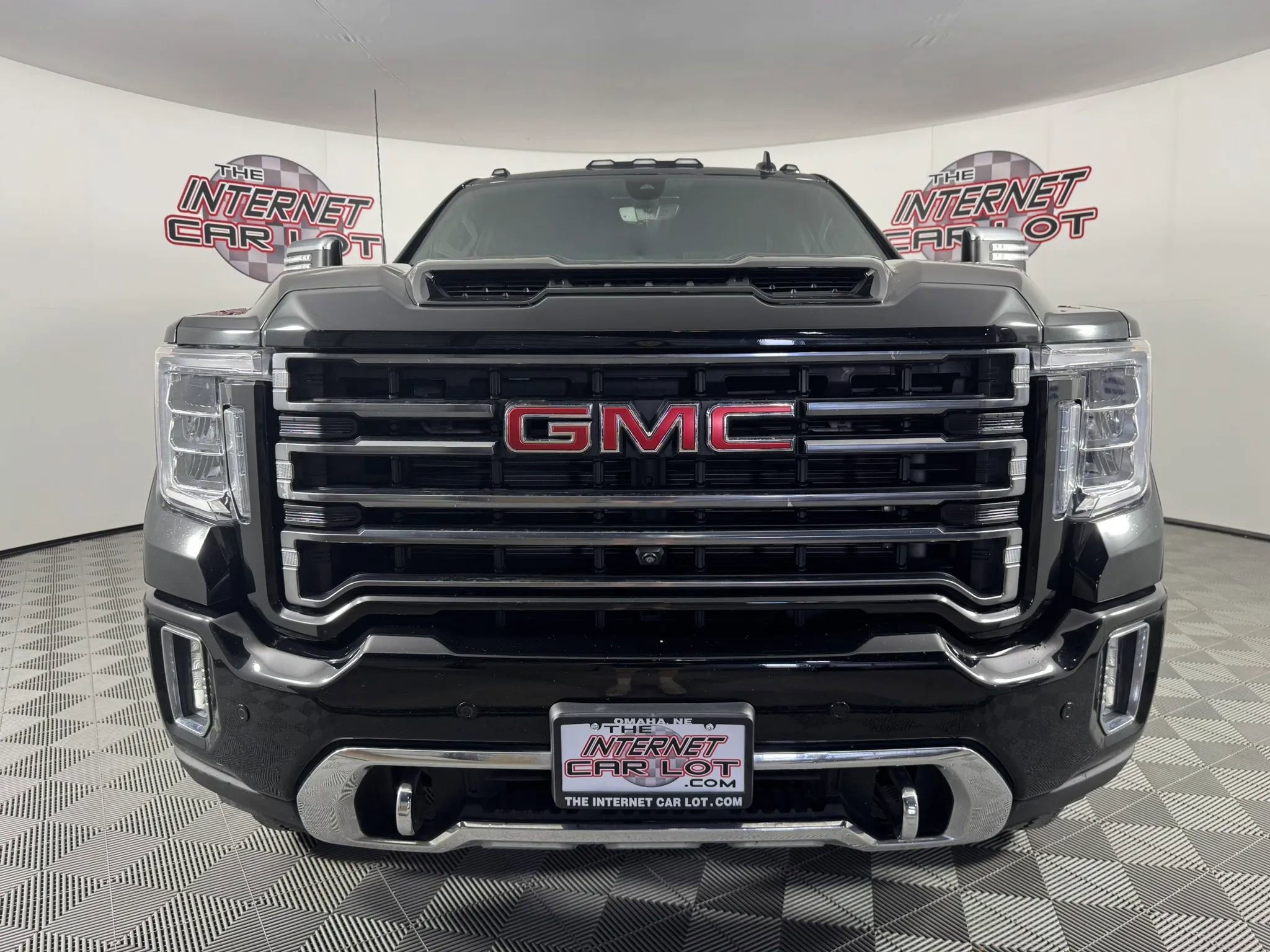 Used 2021 GMC Sierra 2500 AT4 w/ AT4 Premium Plus Package image 2