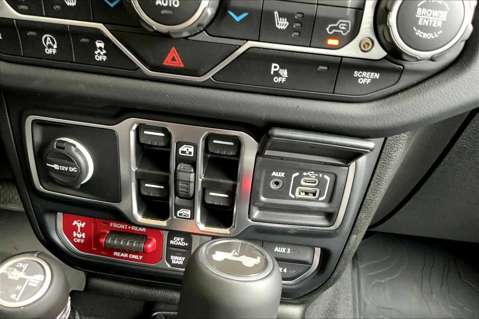 Used 2025 Jeep Wrangler Unlimited Rubicon image 36