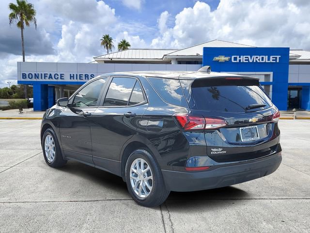 Used 2024 Chevrolet Equinox LS w/ LS Convenience Package image 3
