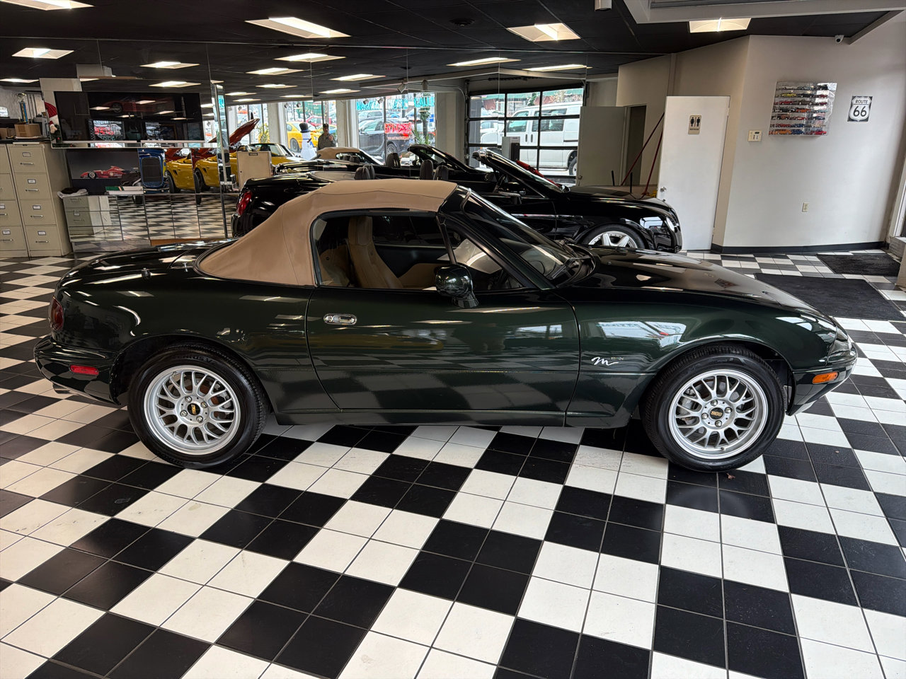 Used 1997 MAZDA MX-5 Miata M-Edition image 4