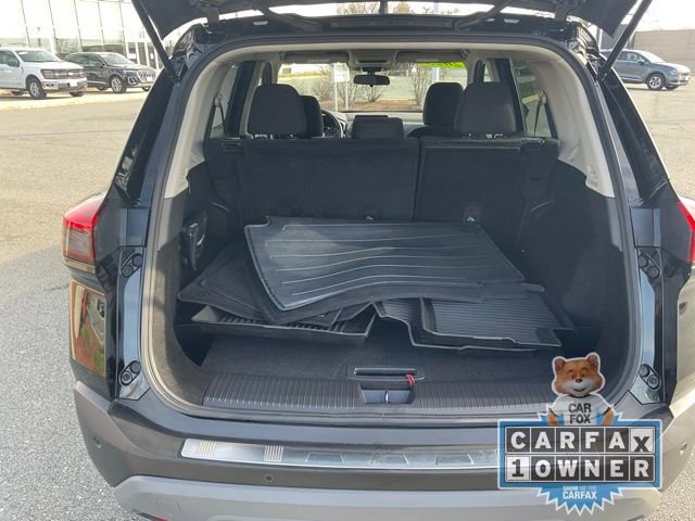 Used 2023 Nissan Rogue S image 9