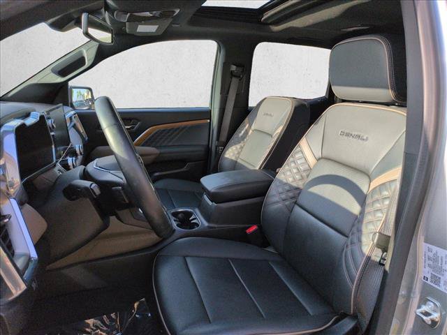Used 2024 GMC Canyon Denali AWD/4WD image 17