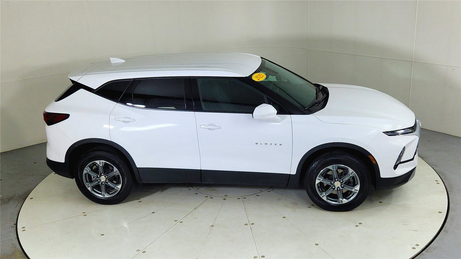 Used 2023 Chevrolet Blazer LT image 23