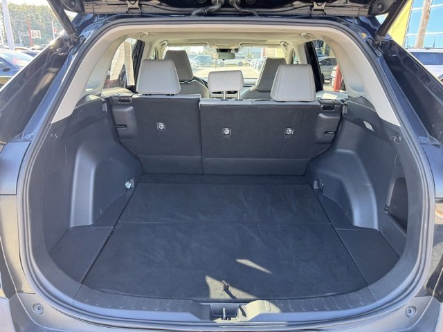 Used 2020 Toyota RAV4 XLE Premium image 10