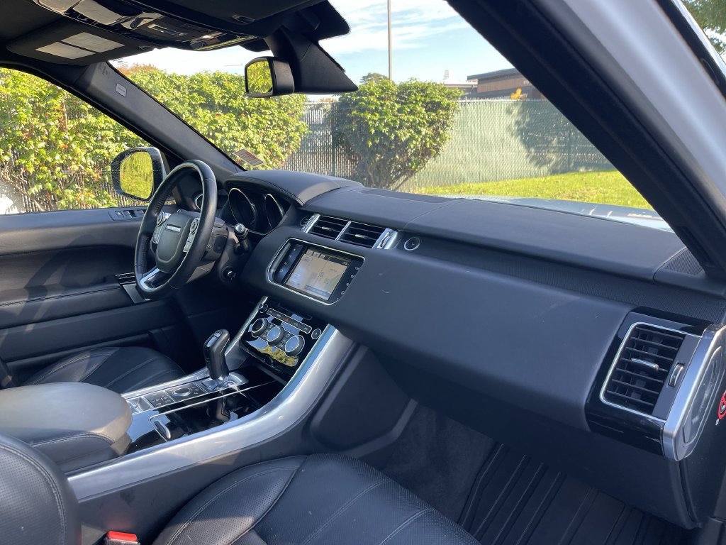 Used 2016 Land Rover Range Rover Sport HSE AWD/4WD image 30