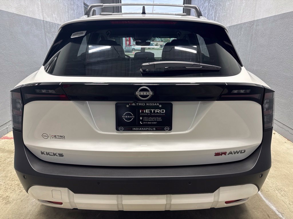 New 2026 Nissan Kicks SR w/ Illumination Package AWD/4WD image 23