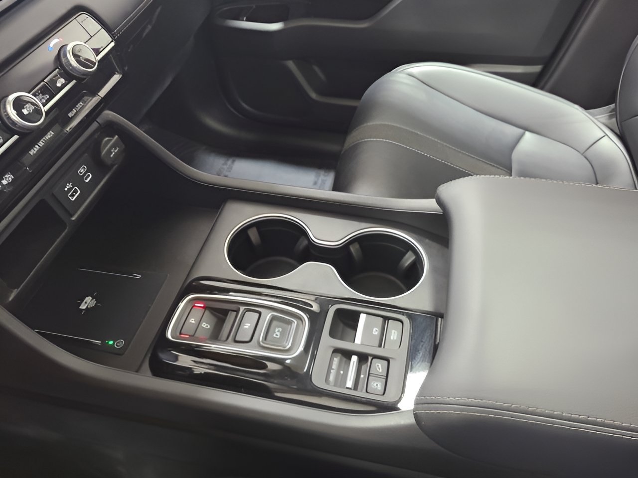 Used 2024 Honda Pilot Touring image 33