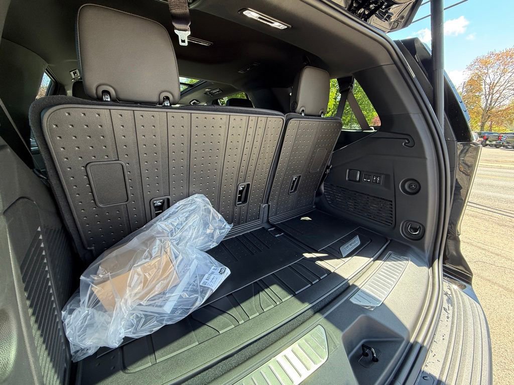 New 2026 Chevrolet Tahoe Z71 w/ Z71 Off-Road Package AWD/4WD image 29