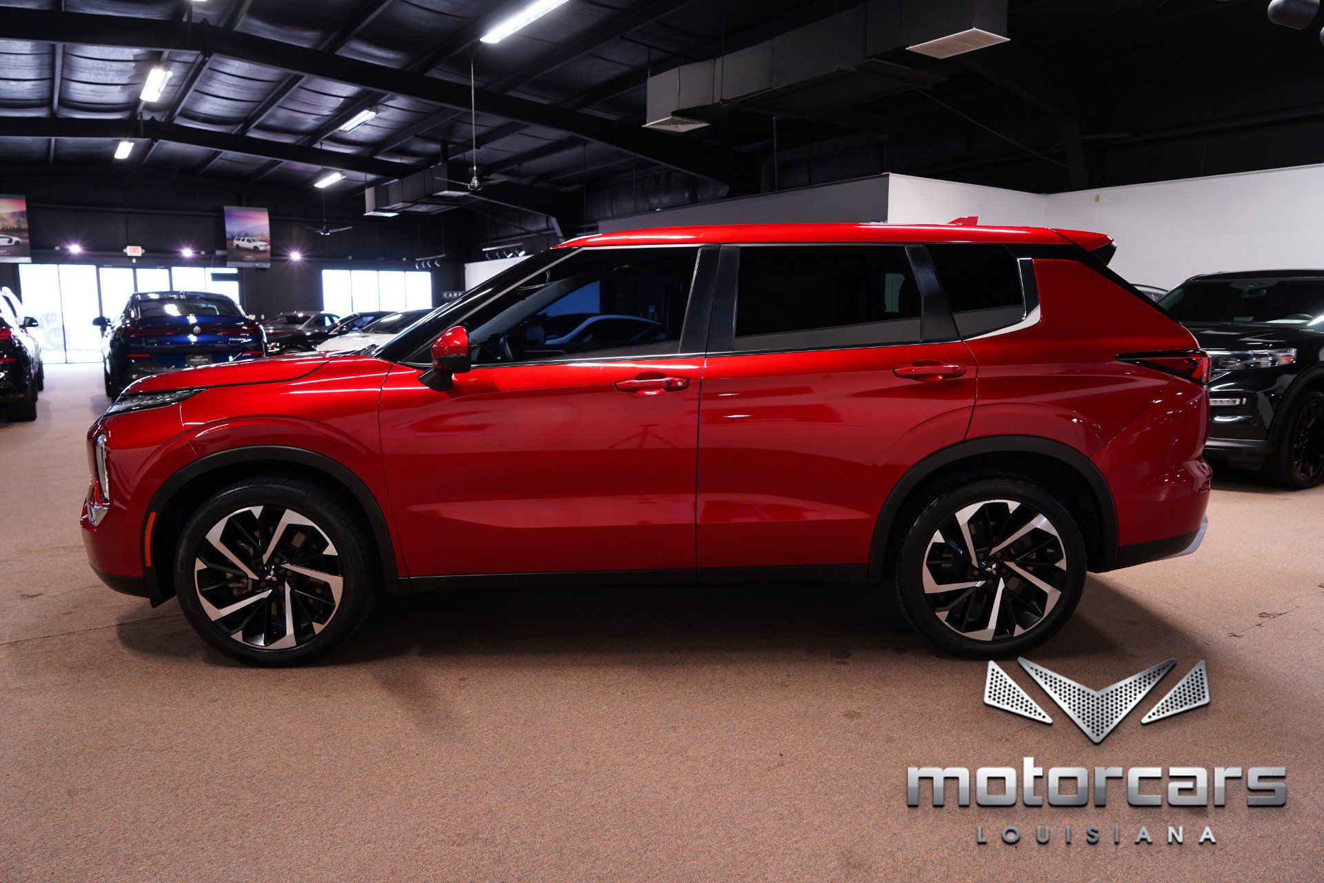 Used 2023 Mitsubishi Outlander SE image 4