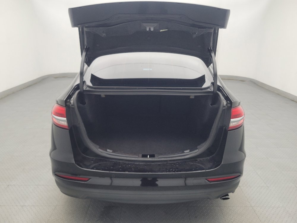 Used 2019 Ford Fusion SE FWD image 29