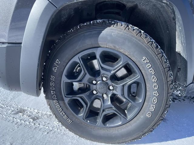 Used 2022 Jeep Cherokee Trailhawk w/ Trailer Tow Group image 32