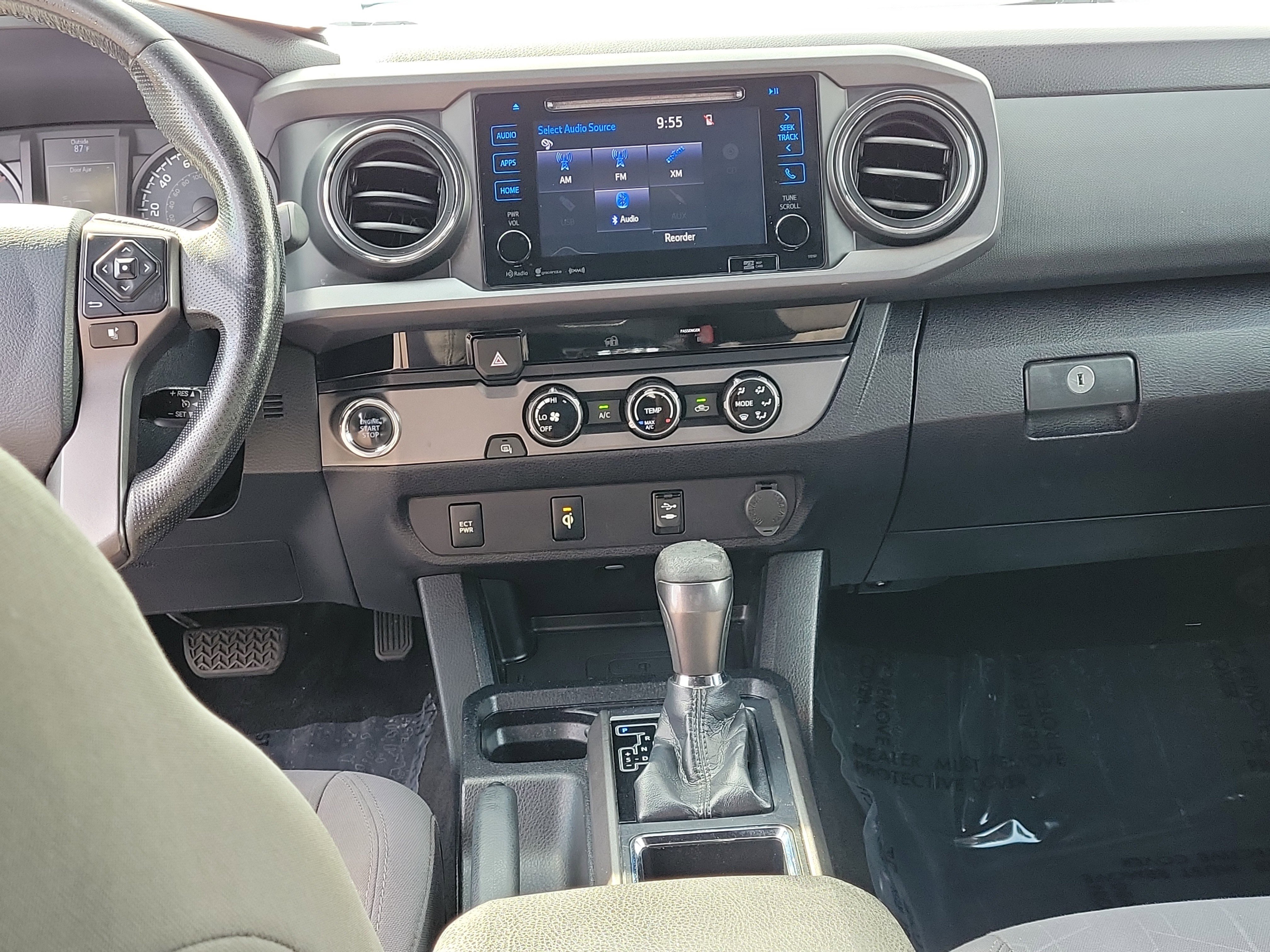 Used 2017 Toyota Tacoma TRD Sport w/ Tow Package RWD image 13