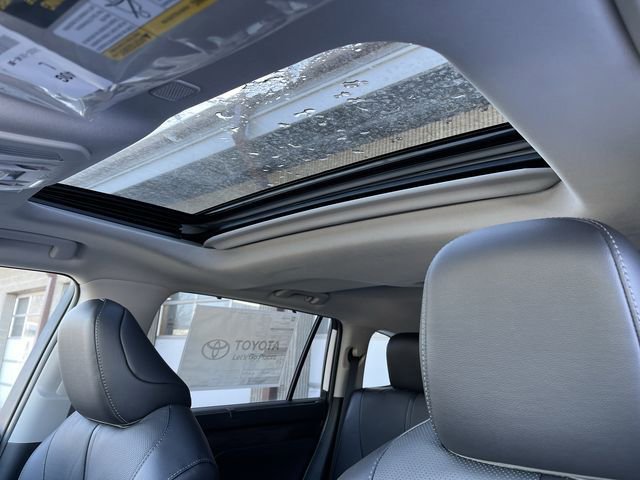 Used 2023 Toyota Highlander Limited AWD/4WD image 19