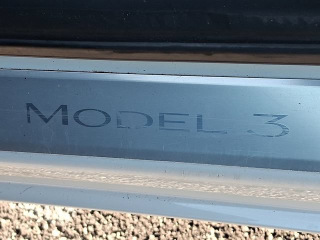 Used 2019 Tesla Model 3 Mid Range RWD image 31