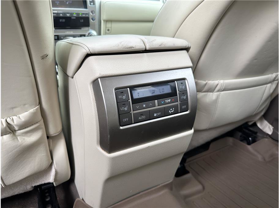 Used 2016 Lexus GX 460 w/ Premium Package AWD/4WD image 19
