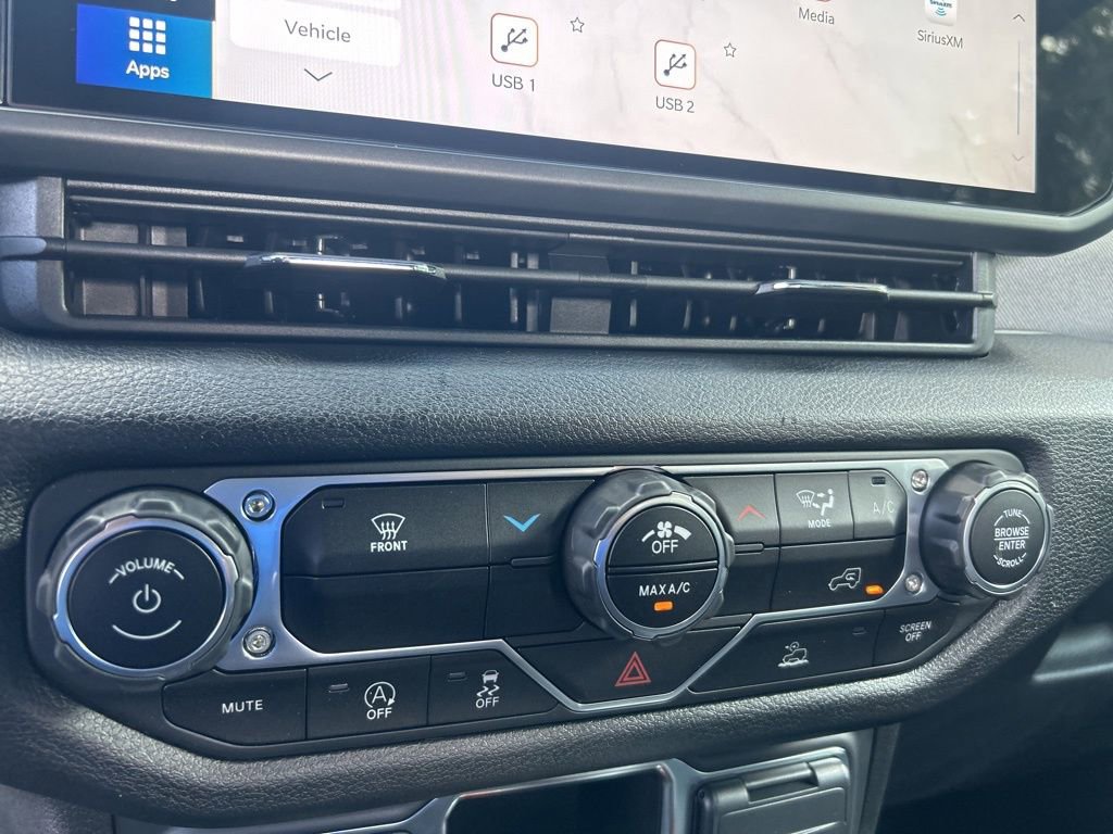 Certified 2024 Jeep Gladiator Sport image 37