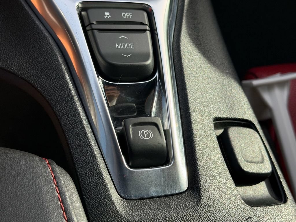 Used 2021 Chevrolet Camaro SS RWD image 23