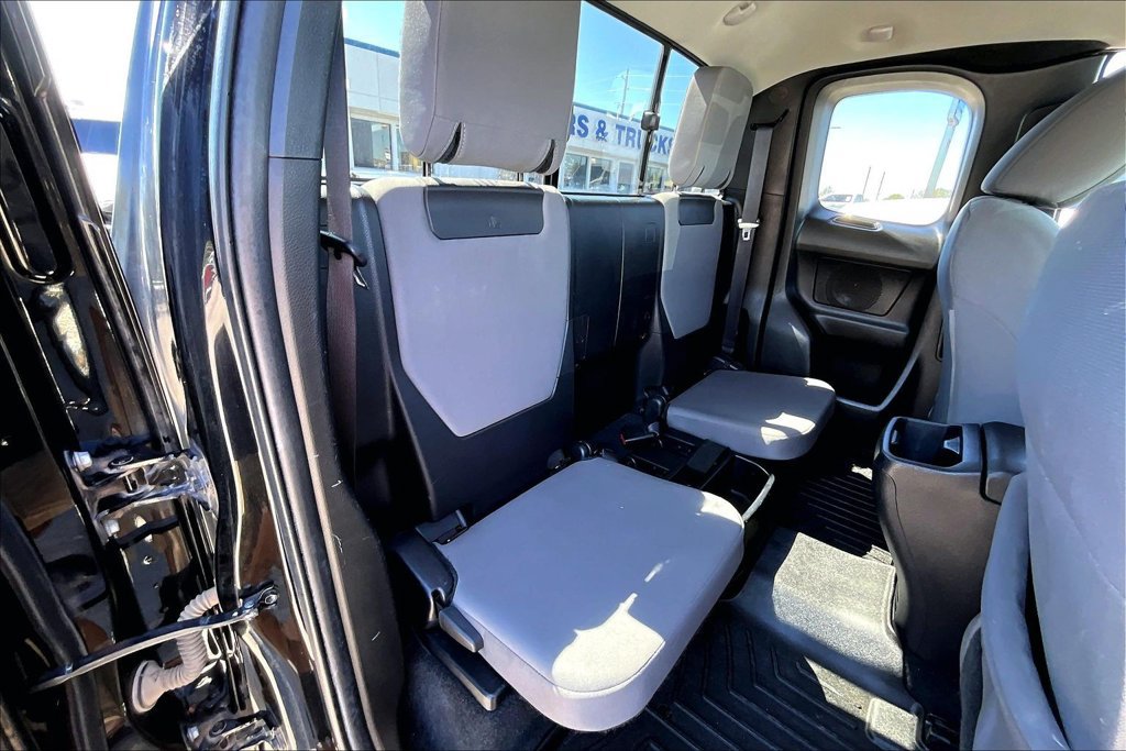 Used 2022 Toyota Tacoma SR w/ SR Convenience Package AWD/4WD image 23