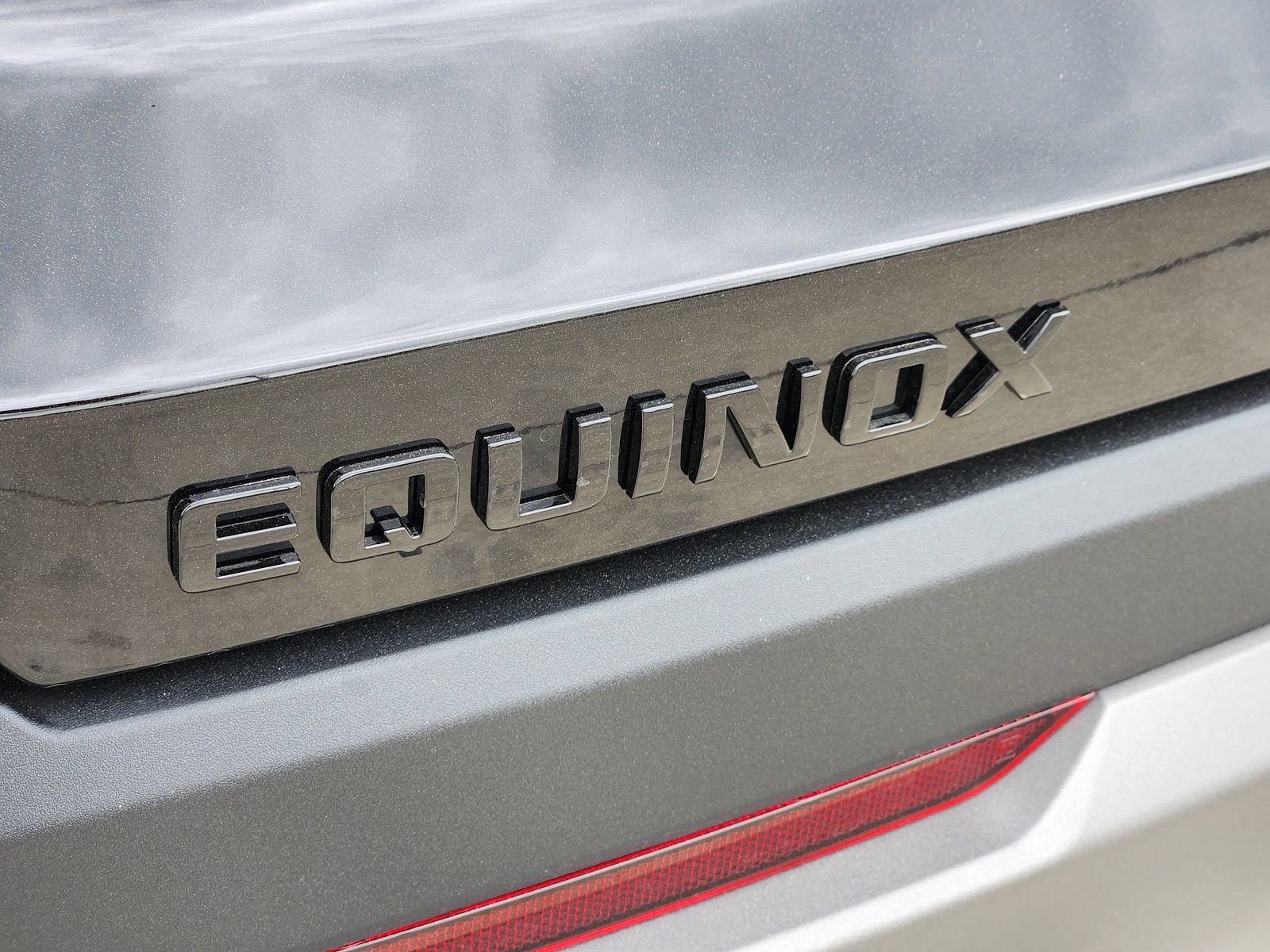New 2027 Chevrolet Equinox LT w/ Convenience Package II FWD image 12