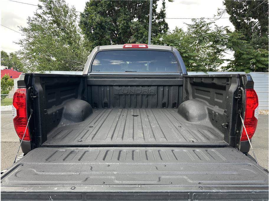 Used 2016 Toyota Tundra SR5 w/ TRD Off Road Package AWD/4WD image 33