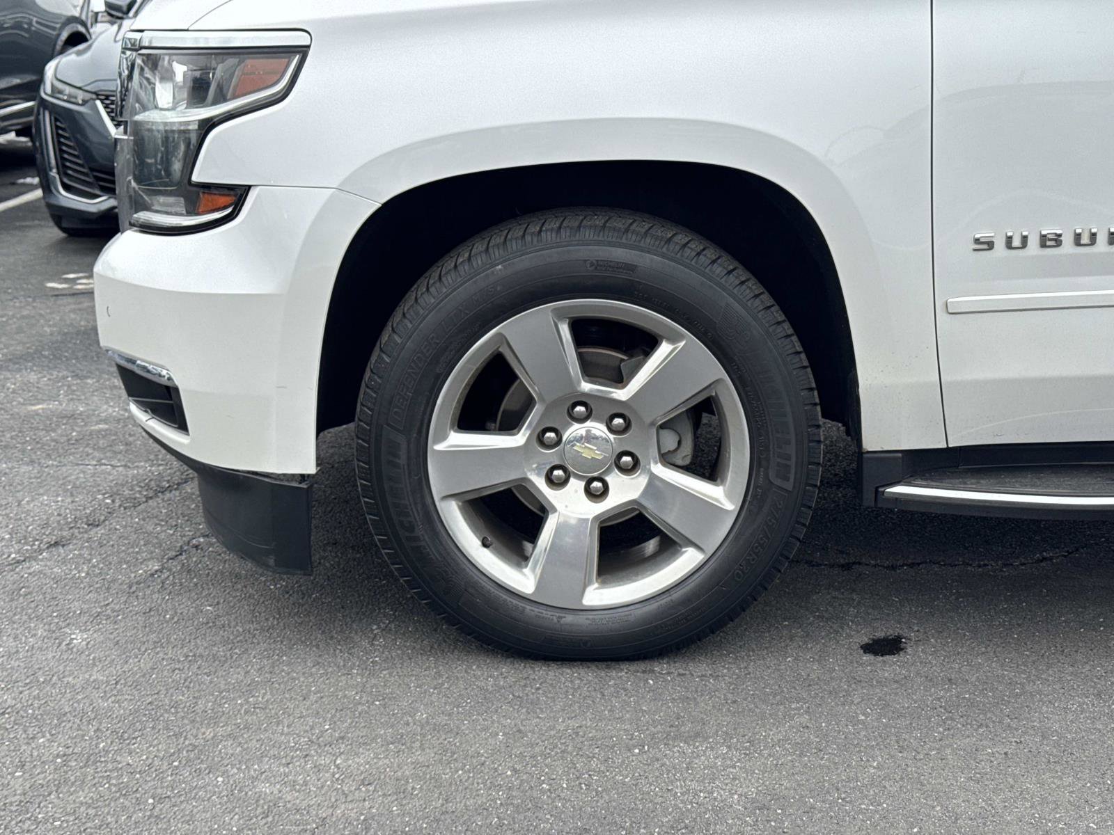 Used 2018 Chevrolet Suburban Premier image 30