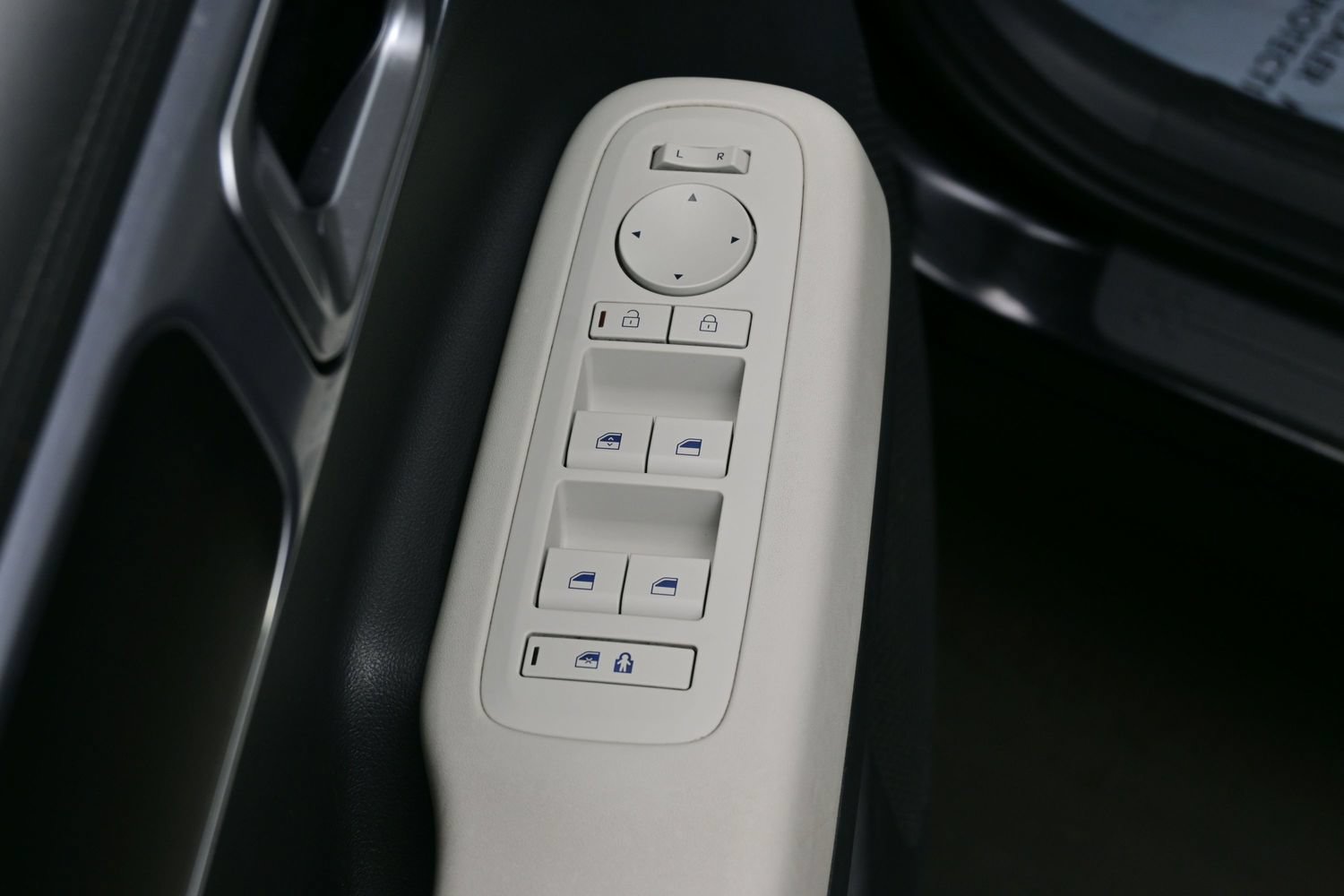 Used 2024 Hyundai Santa Fe SE AWD/4WD image 13