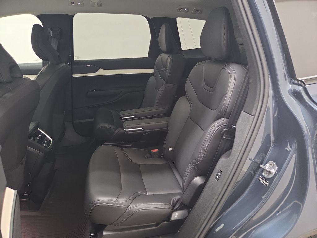 New 2026 Volvo EX90 Ultra AWD/4WD image 13