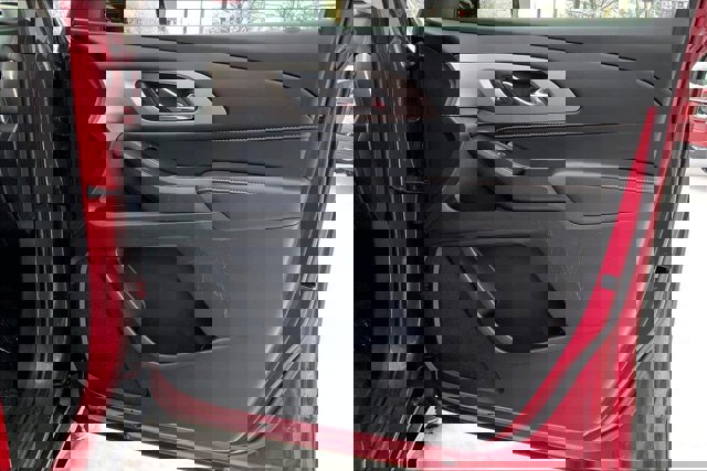 Used 2018 Chevrolet Traverse LT w/ LPO, Cargo Package image 22