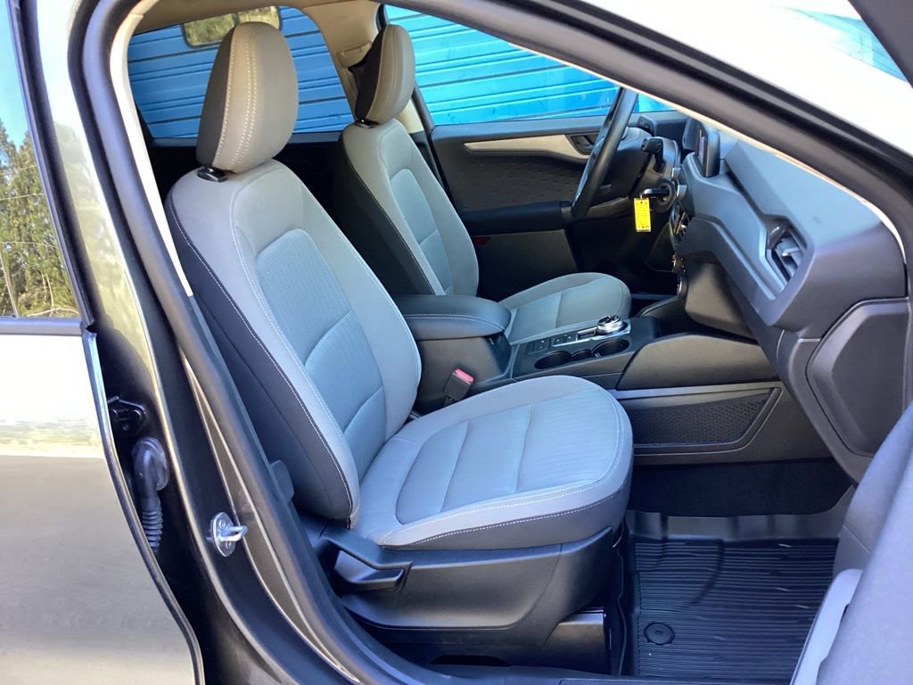 Used 2020 Ford Escape S image 33