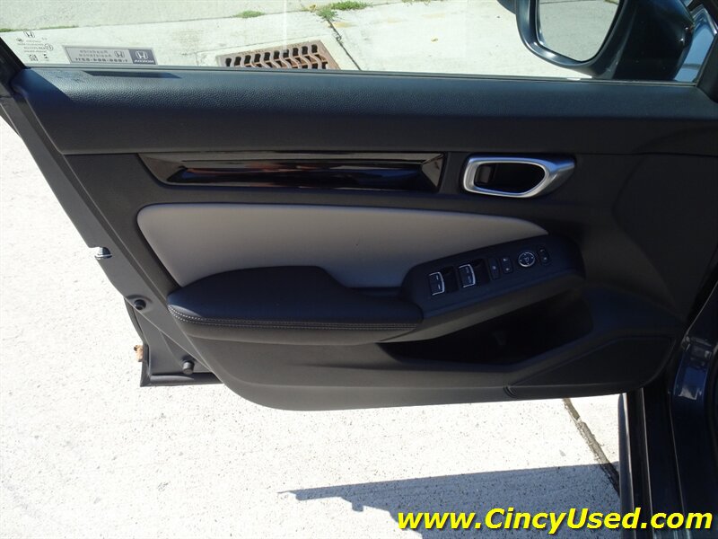 Used 2024 Honda Civic EX-L image 30