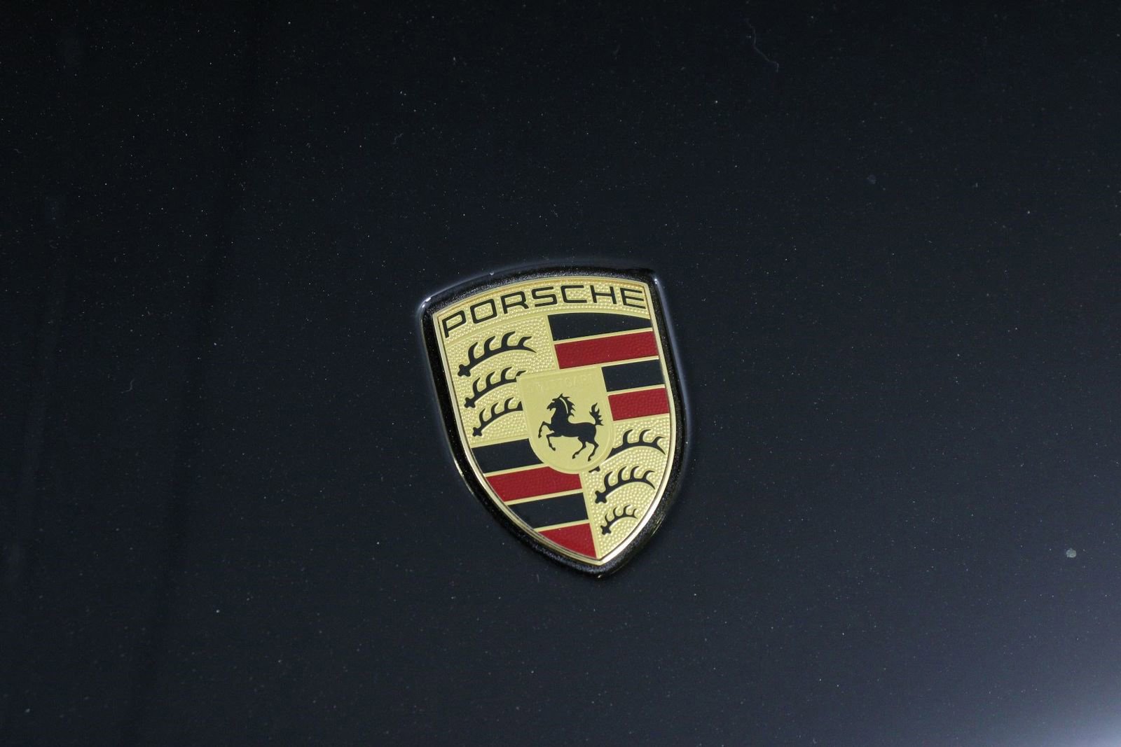 Certified 2025 Porsche Macan image 29