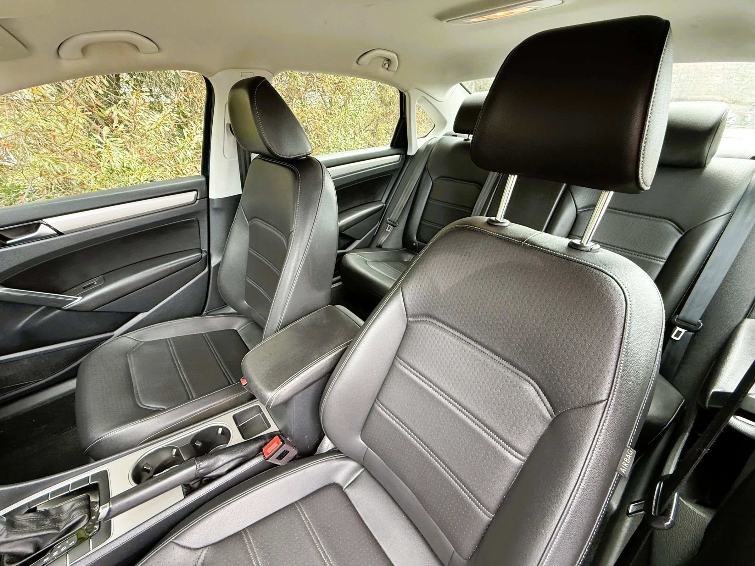 Used 2020 Volkswagen Passat 2.0T SE image 40