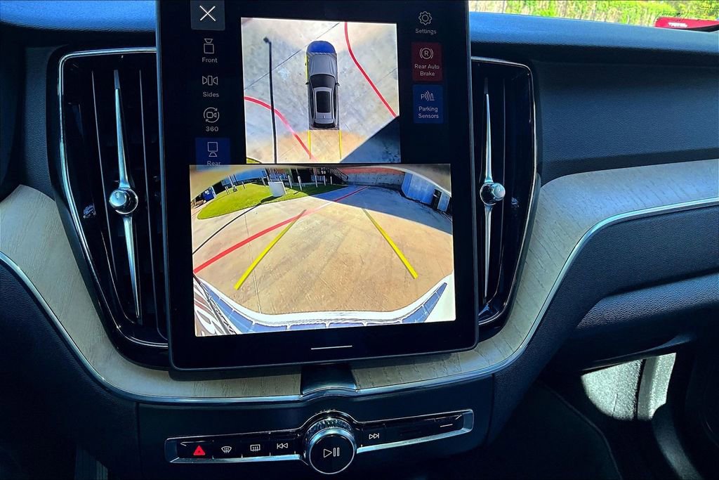 Used 2026 Volvo XC60 B5 Plus w/ Protection Package Premier image 30