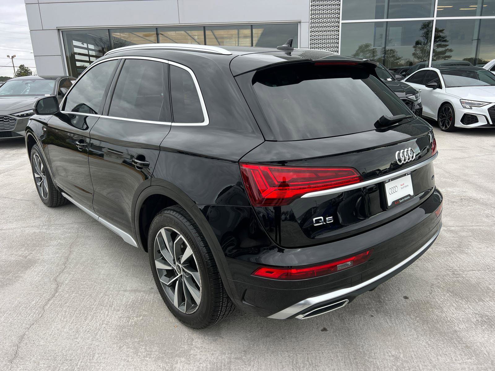 Used 2023 Audi Q5 2.0T Premium Plus w/ Premium Plus Package image 7