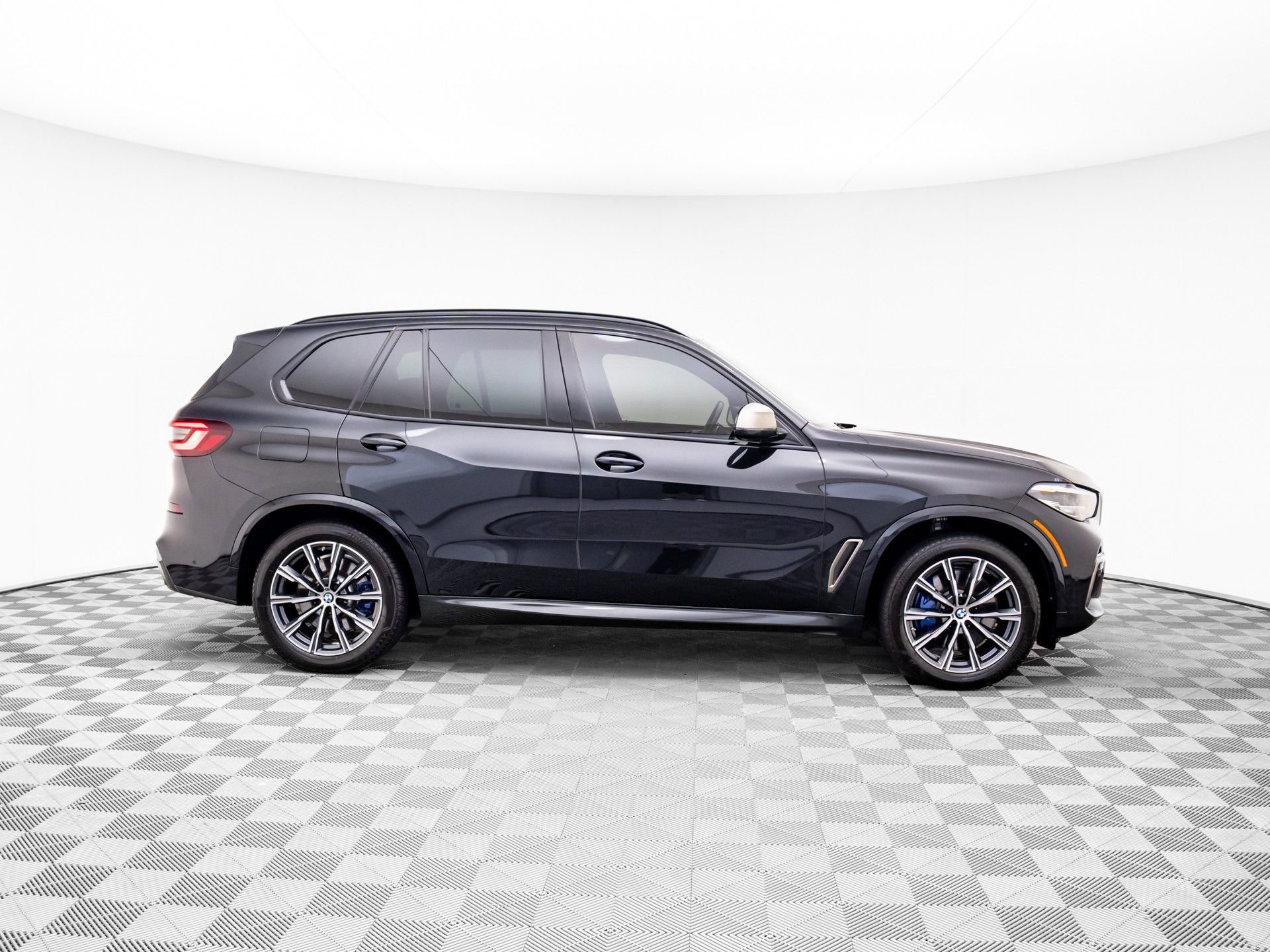 Certified 2022 BMW X5 M50i image 7