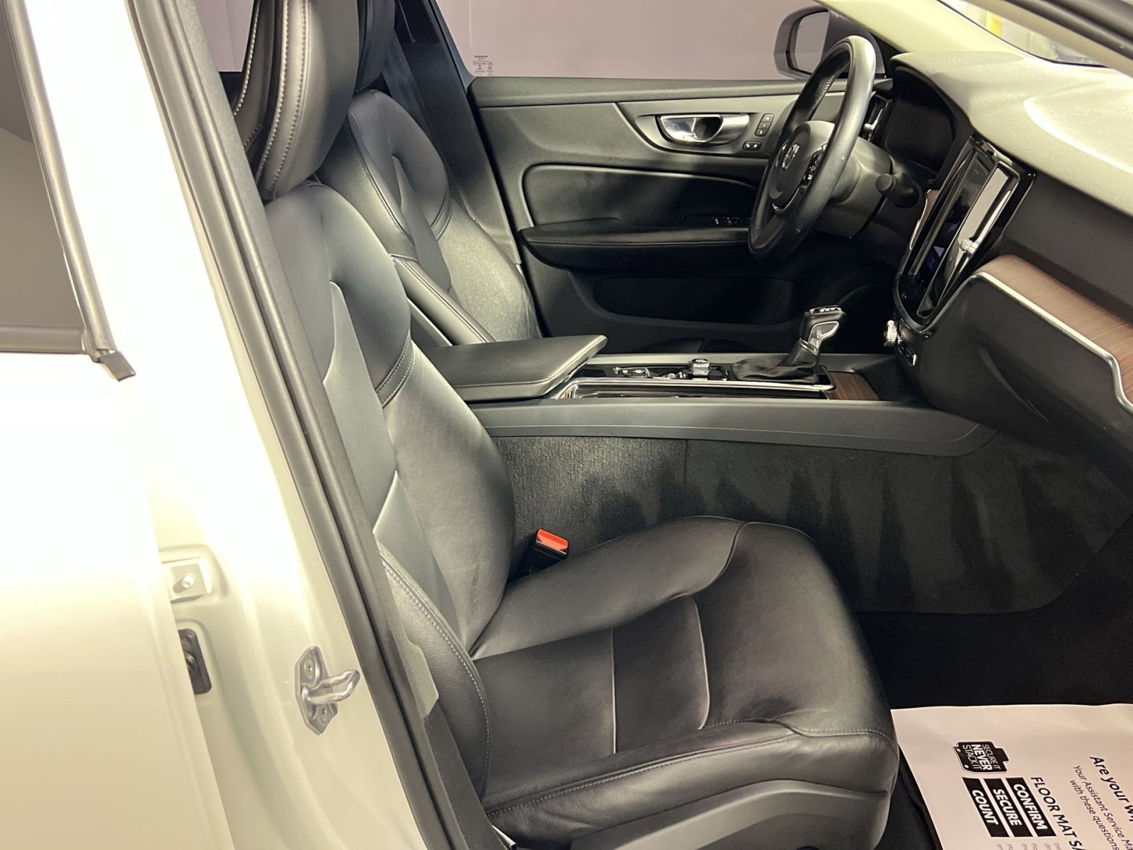 Used 2021 Volvo S60 T6 Momentum w/ Protection Package Premier AWD/4WD image 29