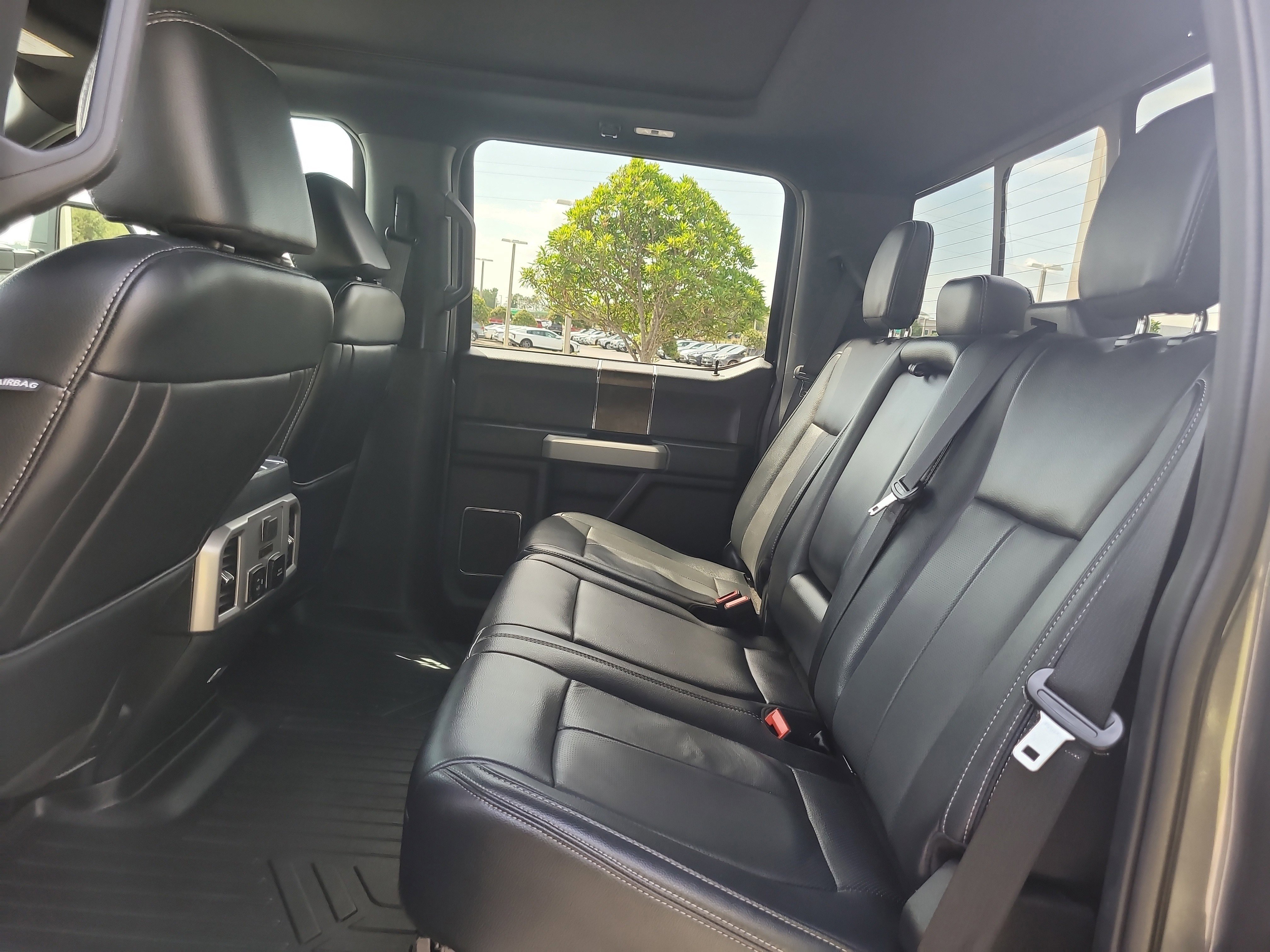Used 2022 Ford F250 Lariat w/ Lariat Ultimate Package AWD/4WD image 15