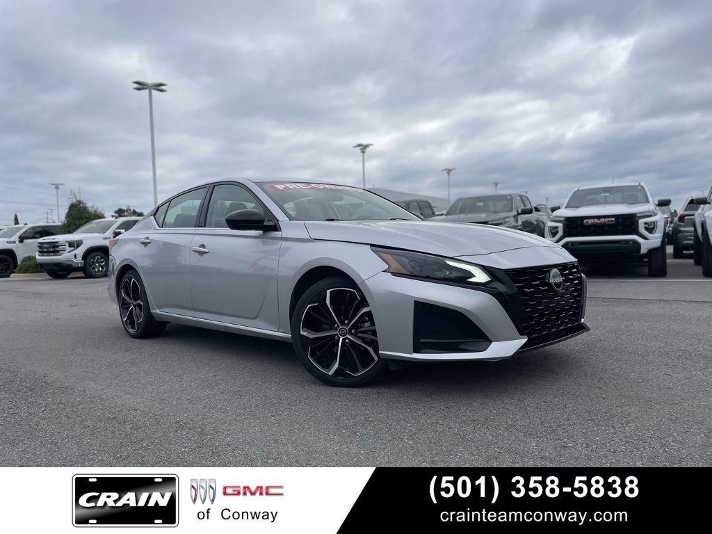 Used 2024 Nissan Altima 2.5 SR