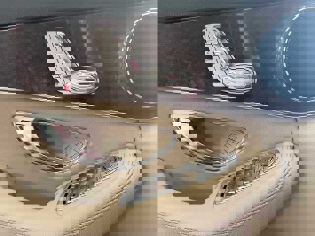 Used 2016 Mercedes-Benz C 300 Sedan image 8