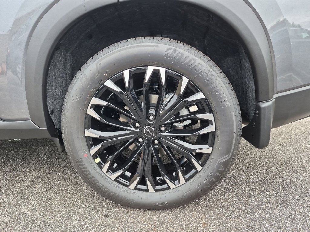 New 2026 Nissan Rogue Dark Armor AWD/4WD image 13