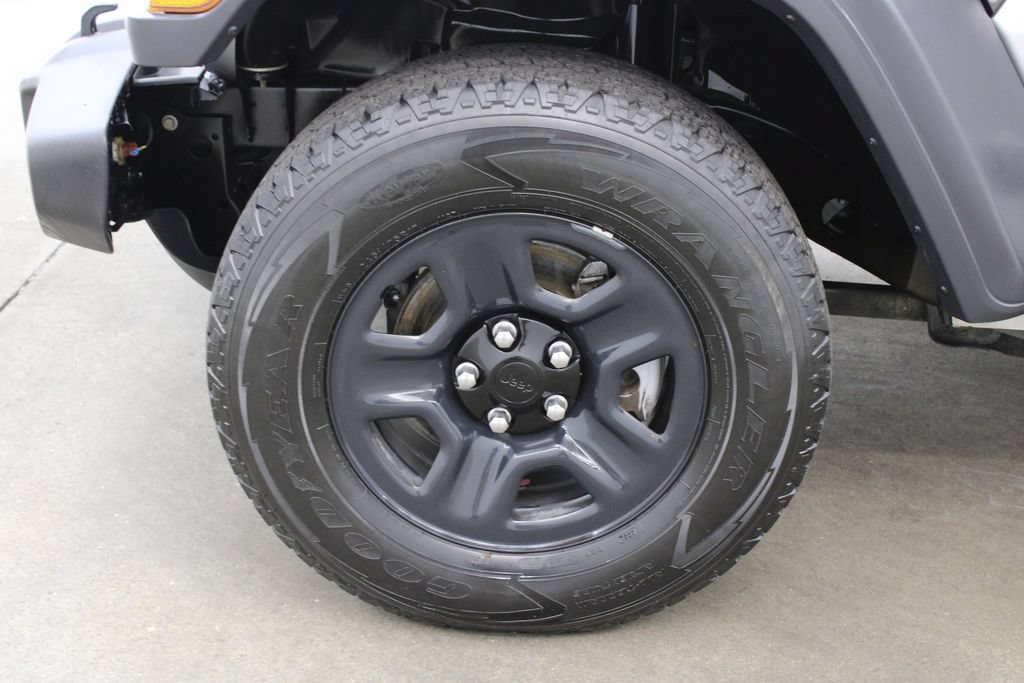 Used 2018 Jeep Wrangler Unlimited Sport AWD/4WD image 26