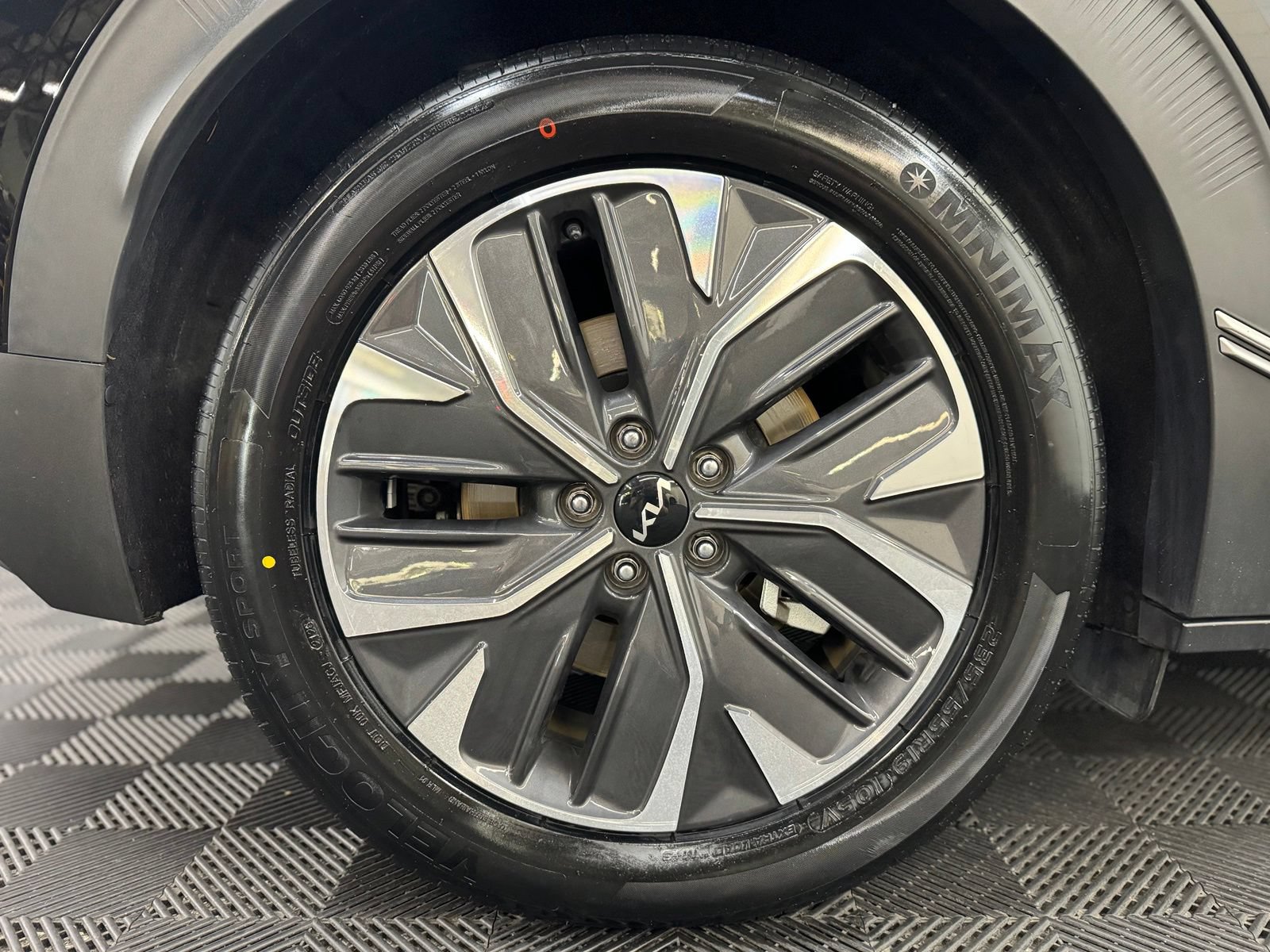Used 2024 Kia EV6 Light AWD/4WD image 8