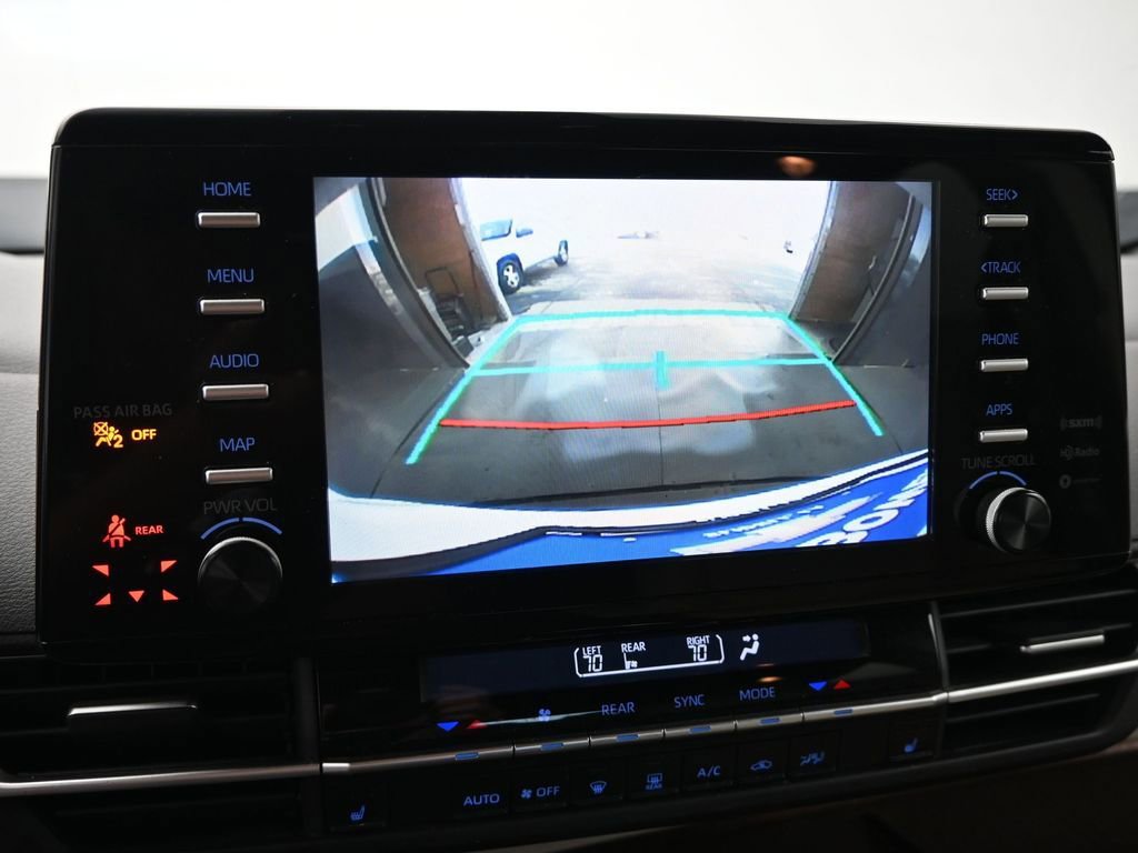 Used 2021 Toyota Sienna XLE image 33
