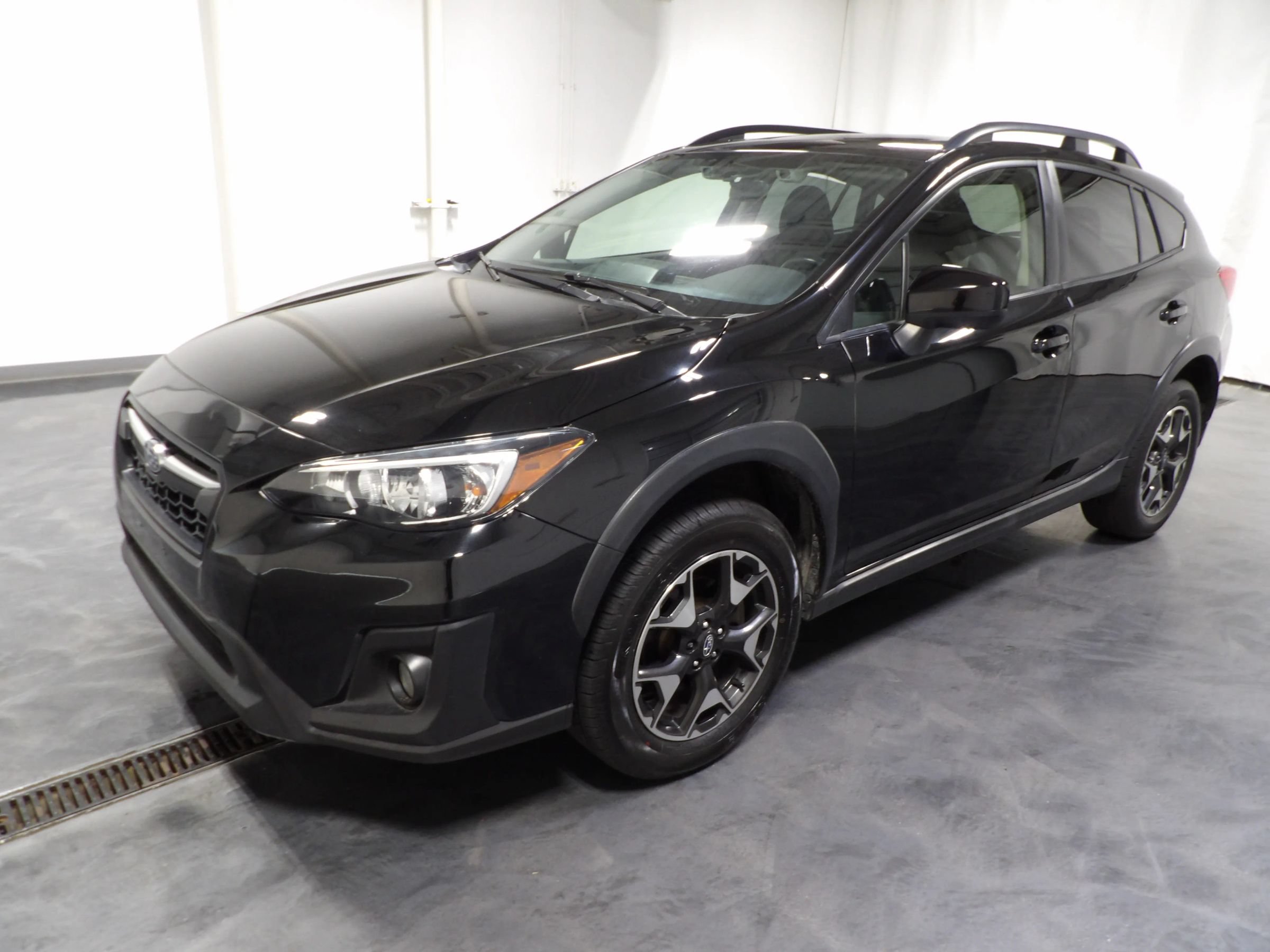 Used 2020 Subaru Crosstrek 2.0i Premium w/ Moonroof Package 2 AWD/4WD image 3