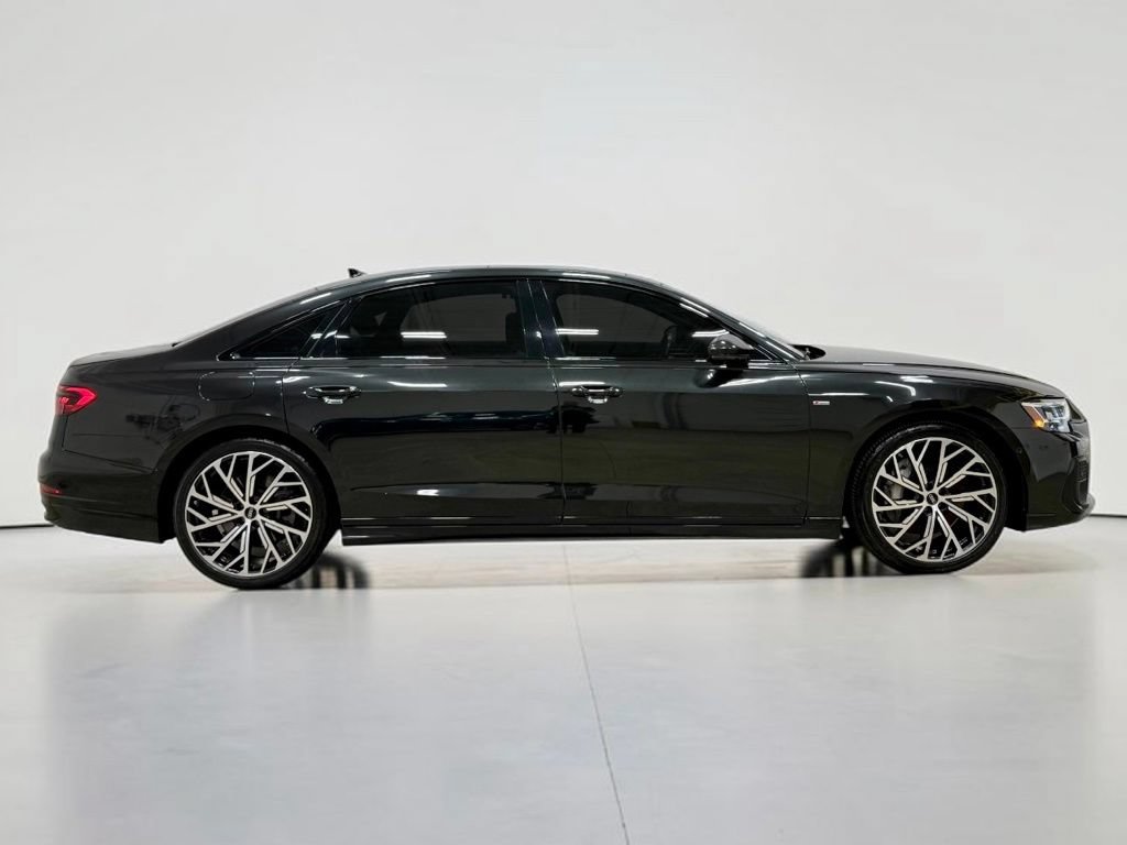 Used 2022 Audi A8 L 3.0T AWD/4WD image 15