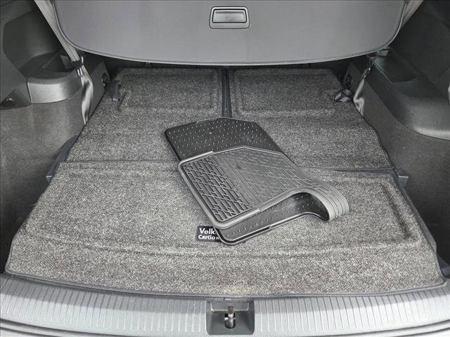 Certified 2022 Volkswagen Tiguan SE R-Line FWD image 7