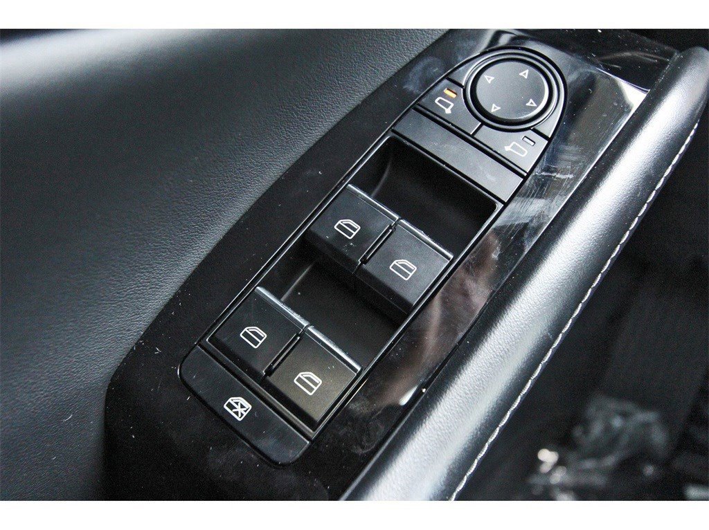 Certified 2025 MAZDA CX-30 AWD 2.5 S w/ Preferred Package image 20