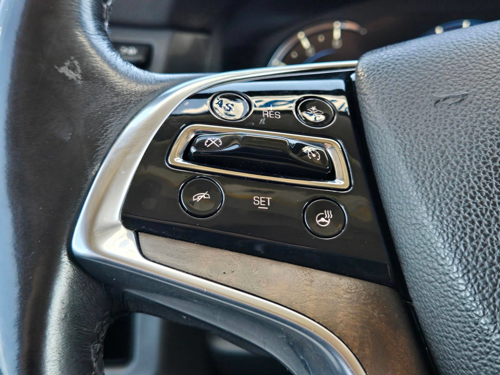 Used 2020 Cadillac Escalade Luxury w/ Escalade Sport Edition RWD image 25